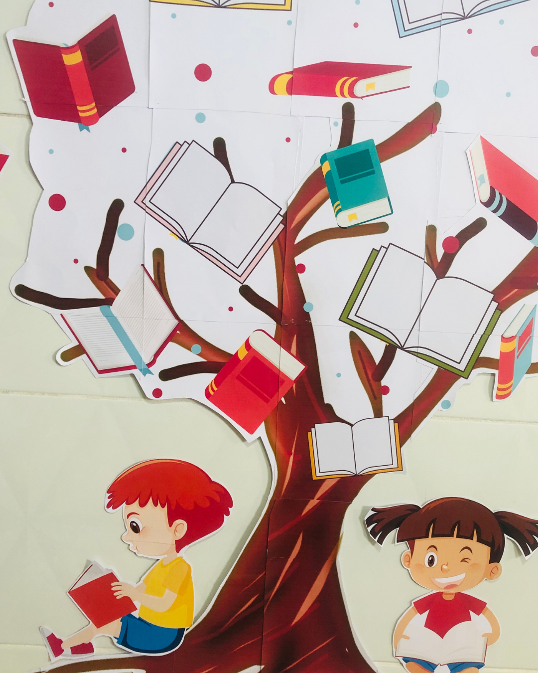 PAINEL DIA DO LIVRO/ CANTINHO DA LEITURA