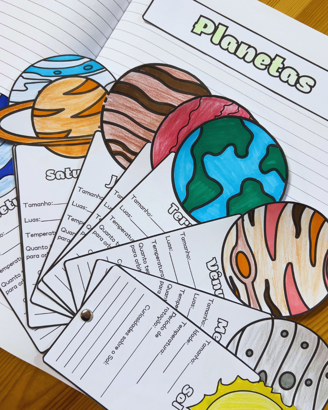 KIT DE ATIVIDADES INTERATIVAS EXPLORANDO O SISTEMA SOLAR